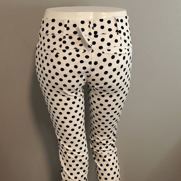 New York & Company Black and White Polka Dot Jeggings - Picture 7 of 15